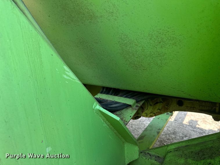 image for item EB2610 1984 Steiger Bearcat KM-225 4WD tractor