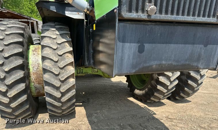 image for item EB2610 1984 Steiger Bearcat KM-225 4WD tractor