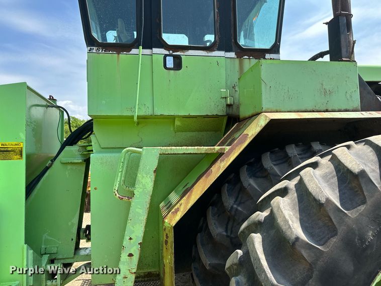 image for item EB2610 1984 Steiger Bearcat KM-225 4WD tractor