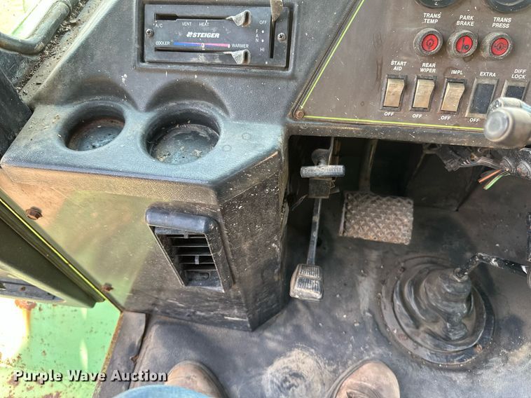 image for item EB2610 1984 Steiger Bearcat KM-225 4WD tractor