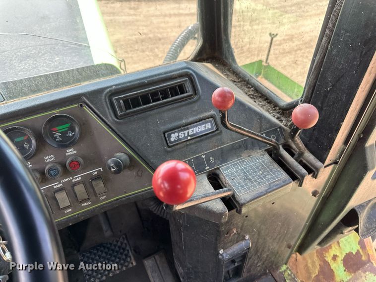 image for item EB2610 1984 Steiger Bearcat KM-225 4WD tractor