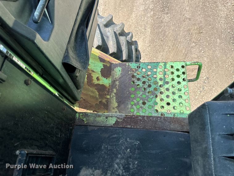 image for item EB2610 1984 Steiger Bearcat KM-225 4WD tractor