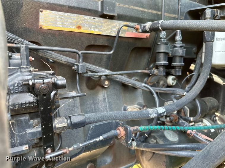 image for item EB2610 1984 Steiger Bearcat KM-225 4WD tractor