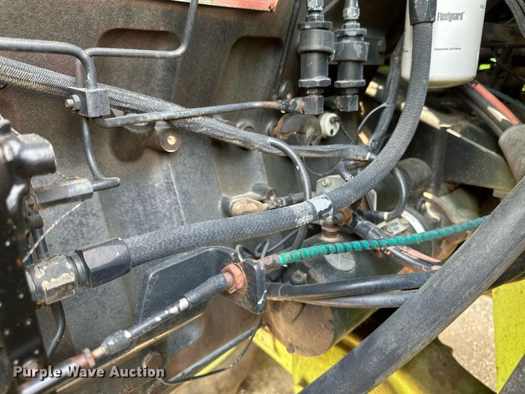 image for item EB2610 1984 Steiger Bearcat KM-225 4WD tractor