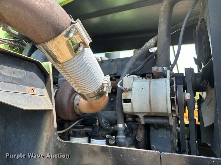 image for item EB2610 1984 Steiger Bearcat KM-225 4WD tractor