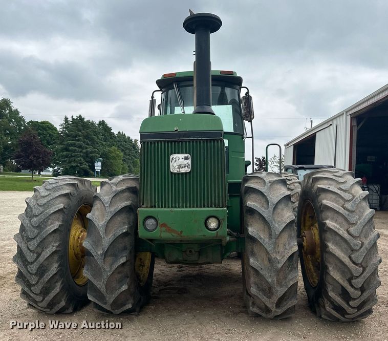 image for item EB2635 1981 John Deere 8640H 4WD tractor