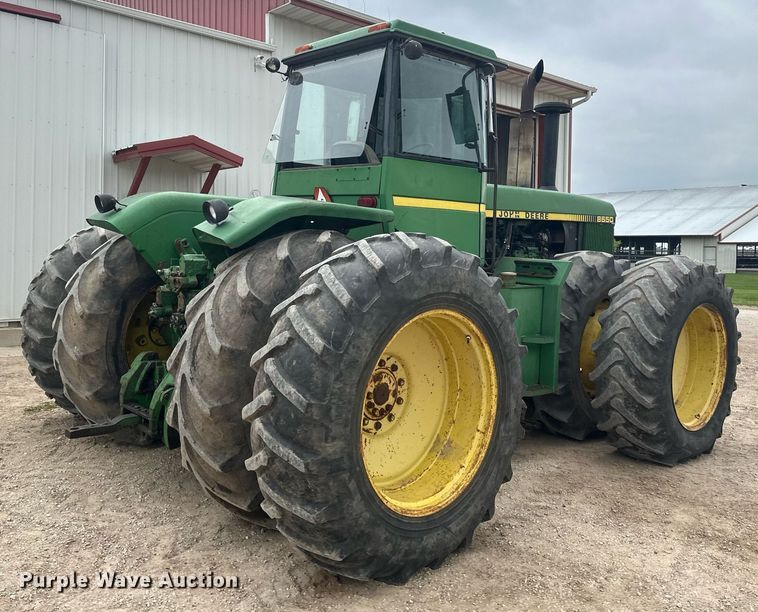 image for item EB2635 1981 John Deere 8640H 4WD tractor