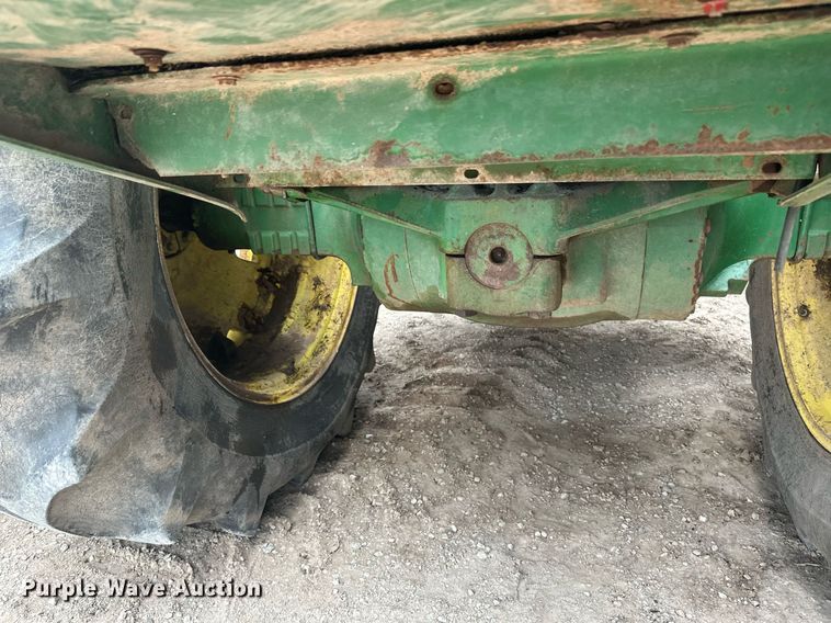 image for item EB2635 1981 John Deere 8640H 4WD tractor