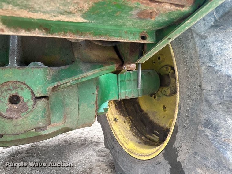 image for item EB2635 1981 John Deere 8640H 4WD tractor