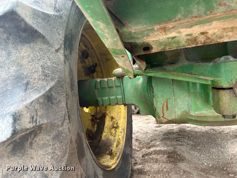 image for item EB2635 1981 John Deere 8640H 4WD tractor