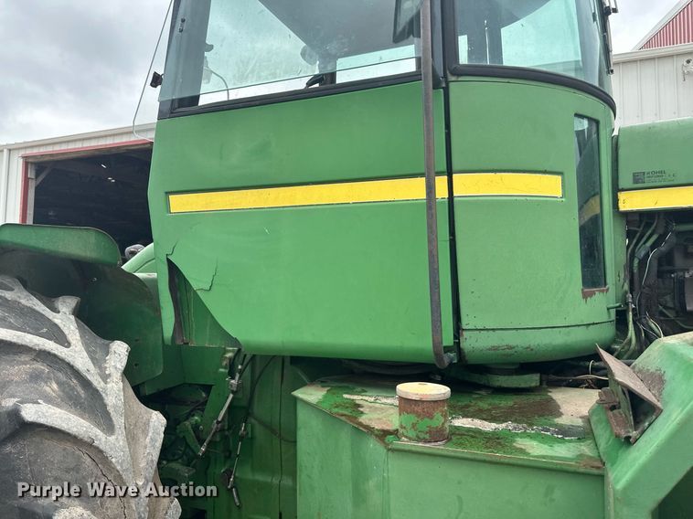 image for item EB2635 1981 John Deere 8640H 4WD tractor