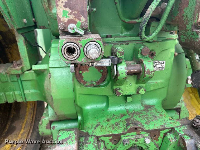 image for item EB2635 1981 John Deere 8640H 4WD tractor