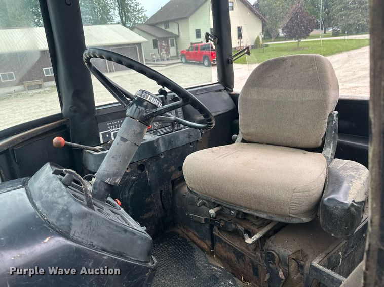 image for item EB2635 1981 John Deere 8640H 4WD tractor