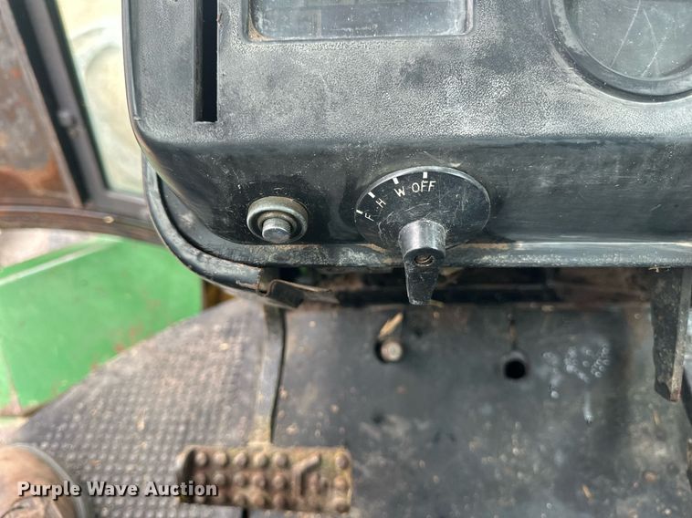 image for item EB2635 1981 John Deere 8640H 4WD tractor
