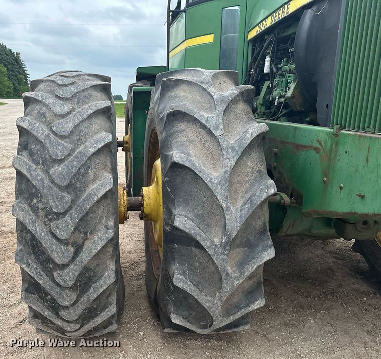 image for item EB2635 1981 John Deere 8640H 4WD tractor