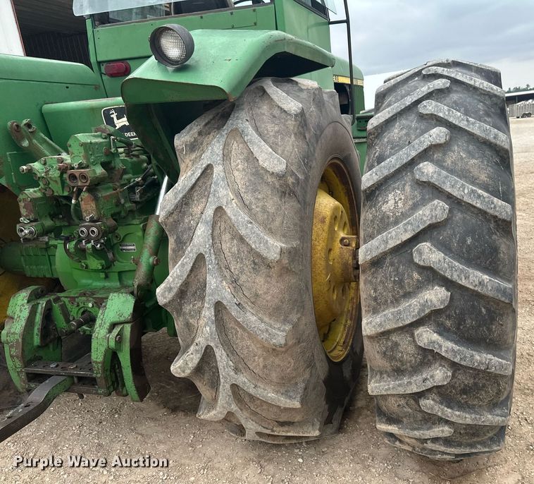 image for item EB2635 1981 John Deere 8640H 4WD tractor