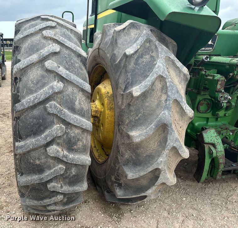 image for item EB2635 1981 John Deere 8640H 4WD tractor