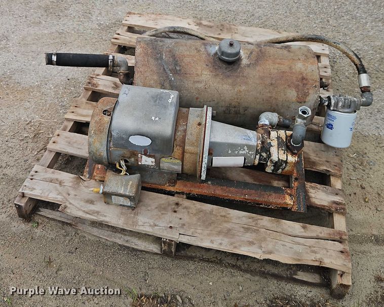 image for item EB8107 Squeeze chute