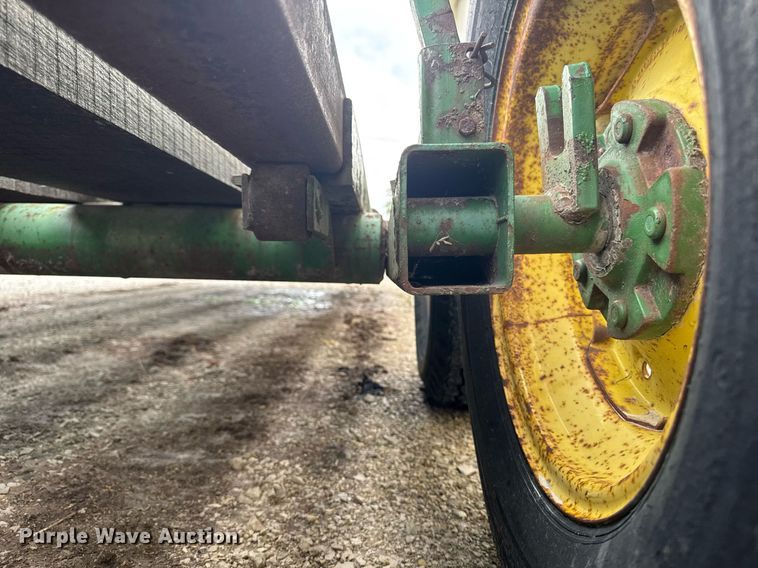 image for item EC7979 John Deere implement trailer