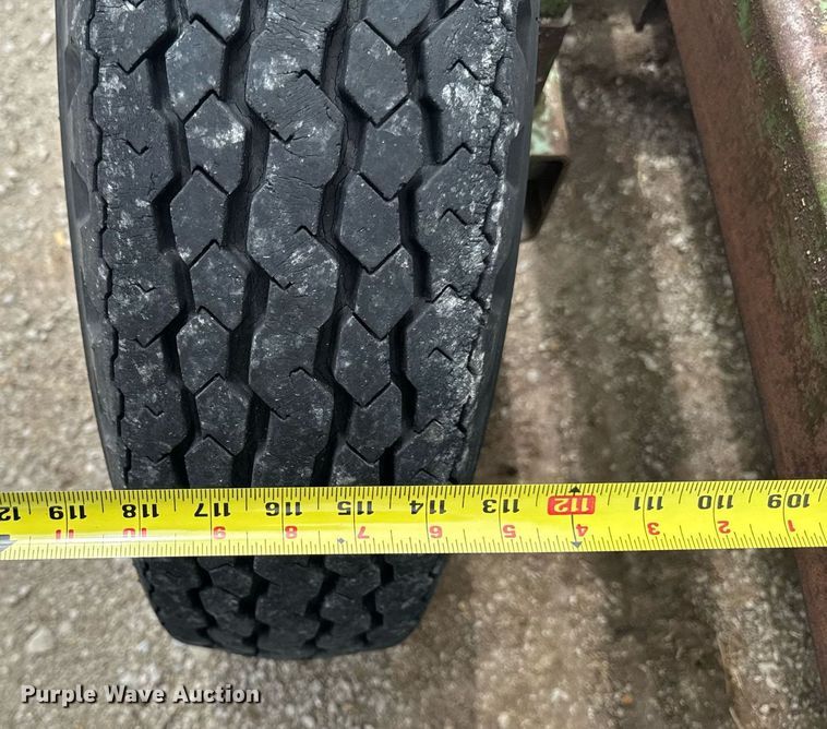 image for item EC7979 John Deere implement trailer