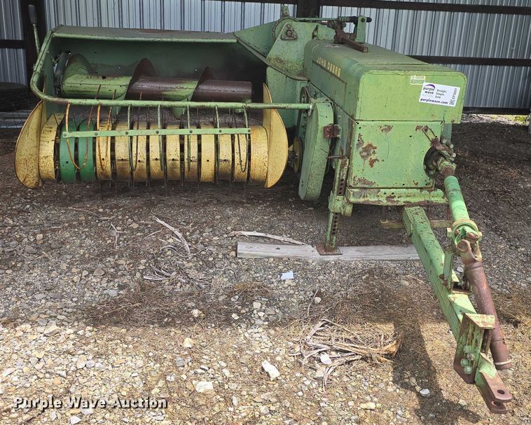 image for item EF3501 John Deere 224WS small square baler