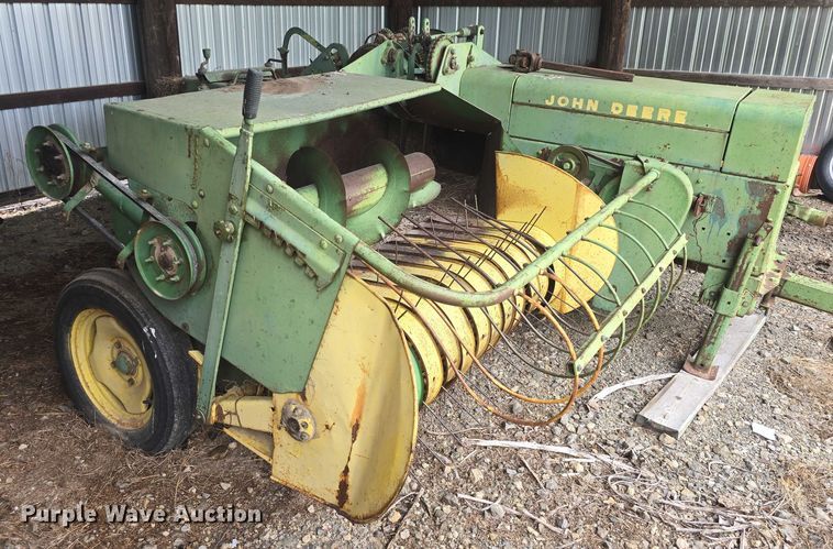 image for item EF3501 John Deere 224WS small square baler