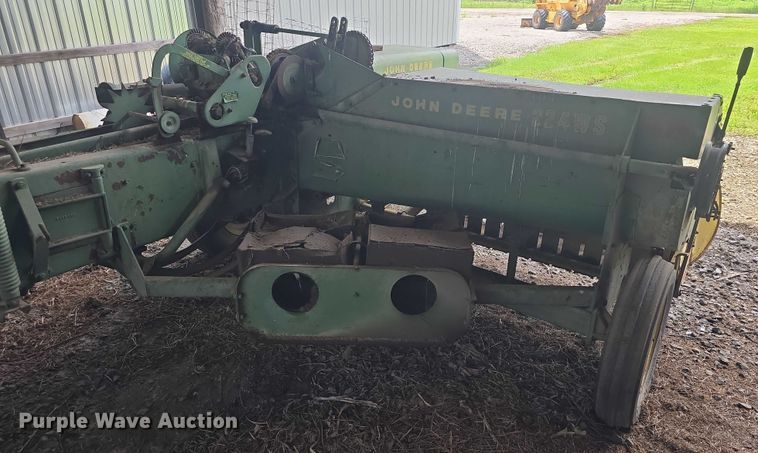 image for item EF3501 John Deere 224WS small square baler