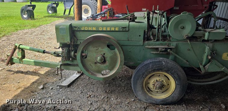 image for item EF3501 John Deere 224WS small square baler