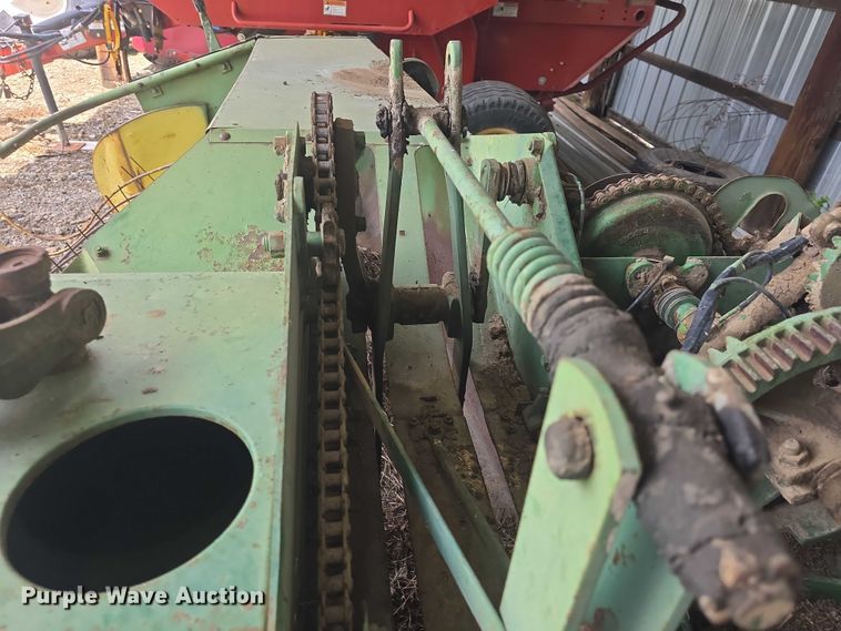 image for item EF3501 John Deere 224WS small square baler