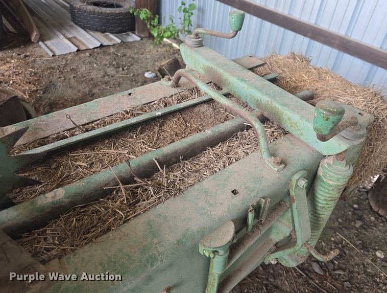 image for item EF3501 John Deere 224WS small square baler