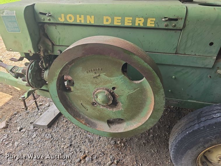 image for item EF3501 John Deere 224WS small square baler