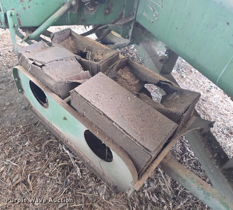 image for item EF3501 John Deere 224WS small square baler