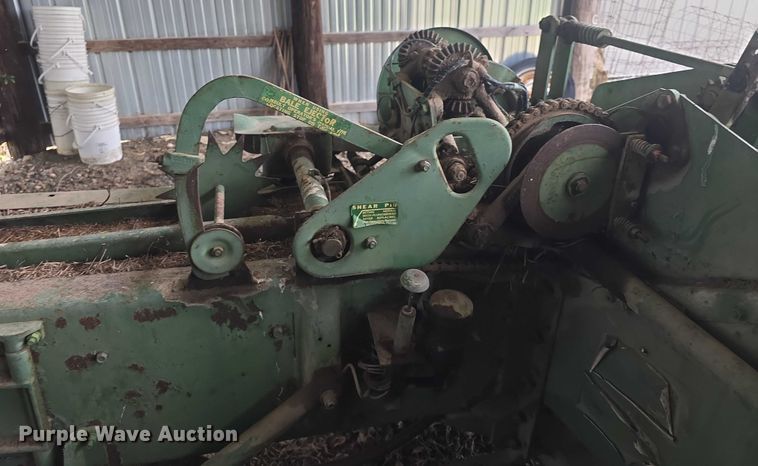 image for item EF3501 John Deere 224WS small square baler