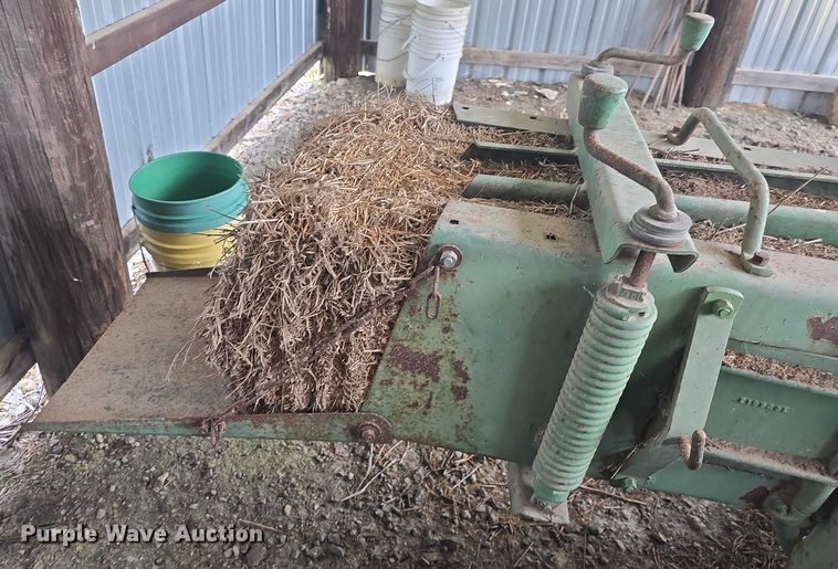 image for item EF3501 John Deere 224WS small square baler