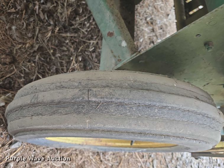 image for item EF3501 John Deere 224WS small square baler