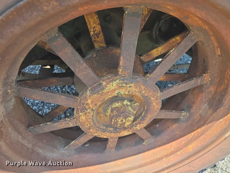 image for item EF3553 1935 John Deere D tractor