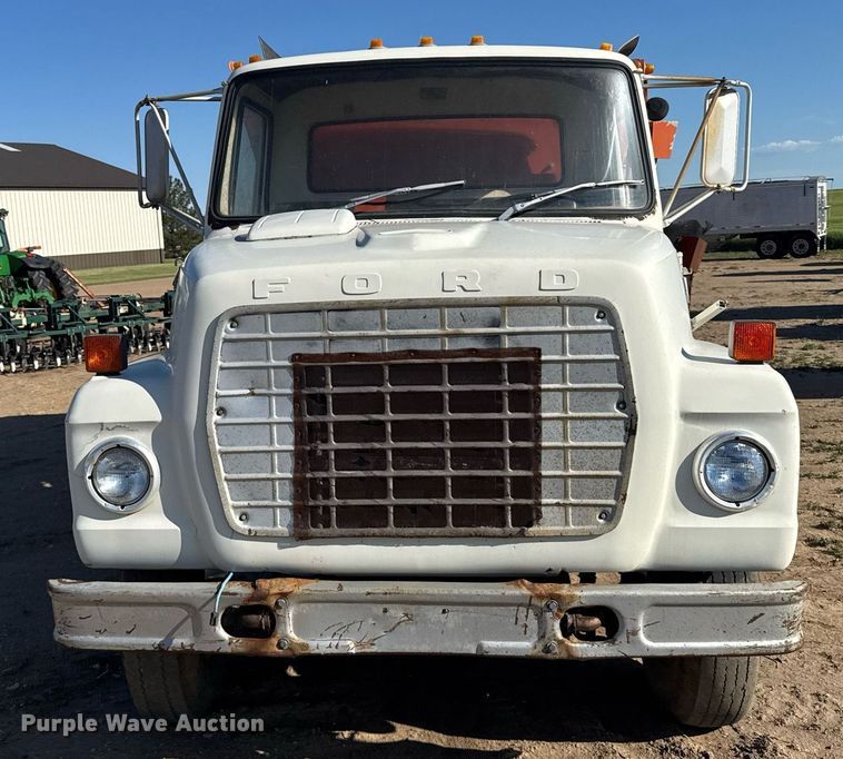 image for item EG6477 1979 Ford 7000 feed delivery truck