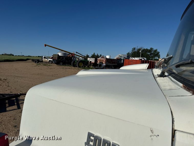 image for item EG6477 1979 Ford 7000 feed delivery truck