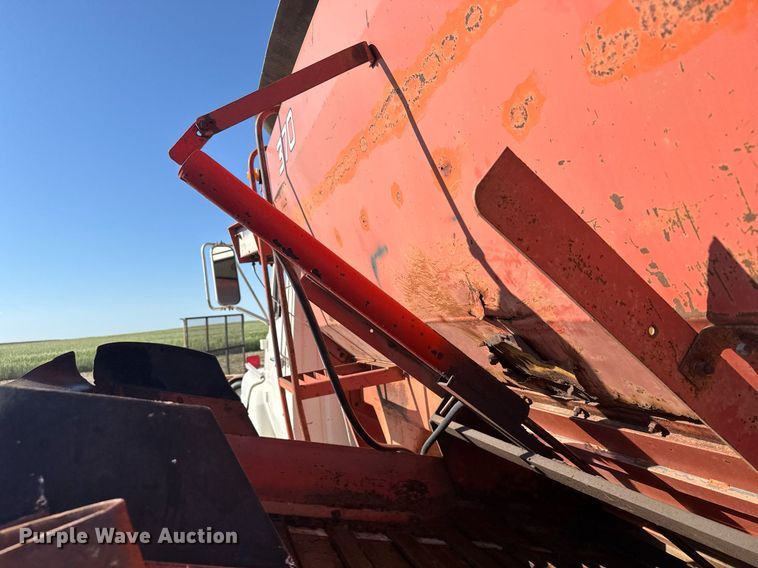 image for item EG6477 1979 Ford 7000 feed delivery truck