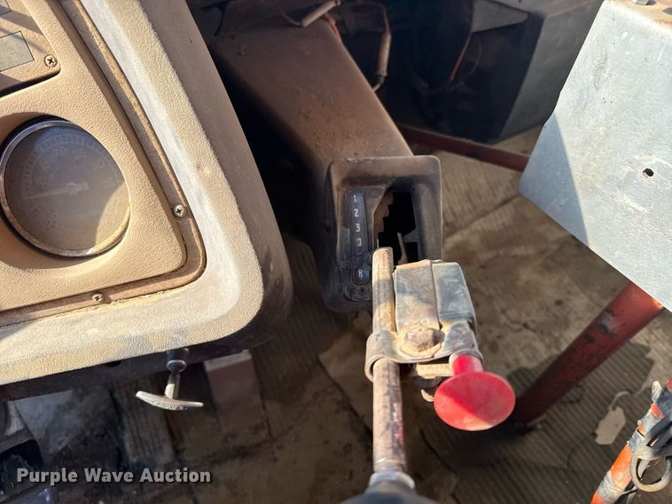 image for item EG6477 1979 Ford 7000 feed delivery truck