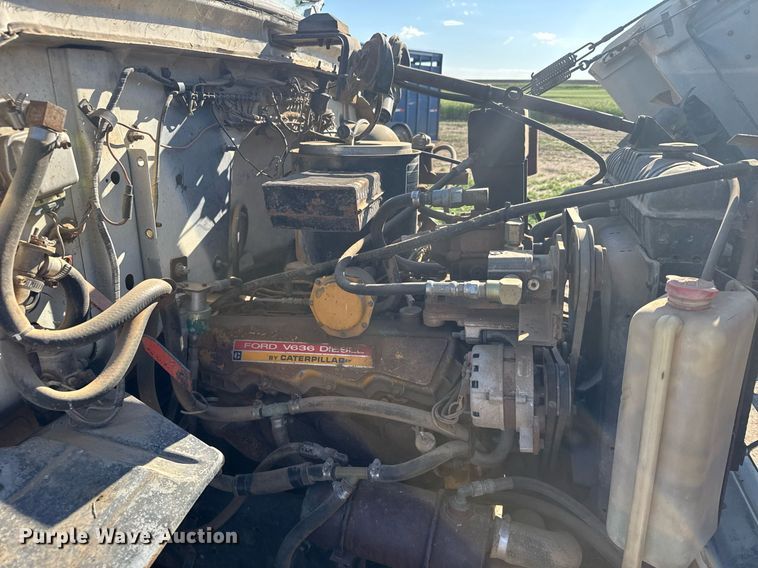 image for item EG6477 1979 Ford 7000 feed delivery truck