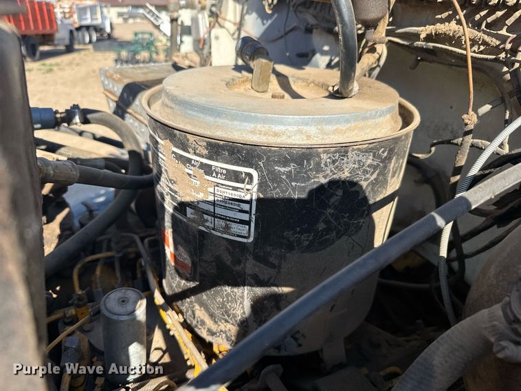 image for item EG6477 1979 Ford 7000 feed delivery truck