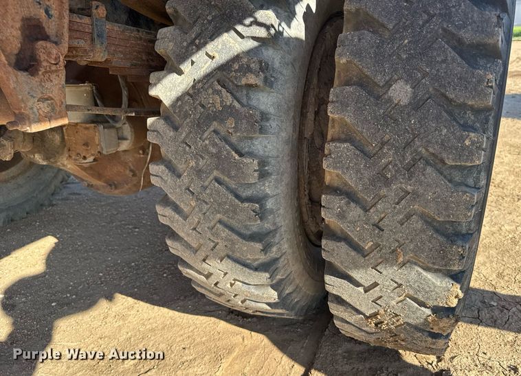 image for item EG6477 1979 Ford 7000 feed delivery truck