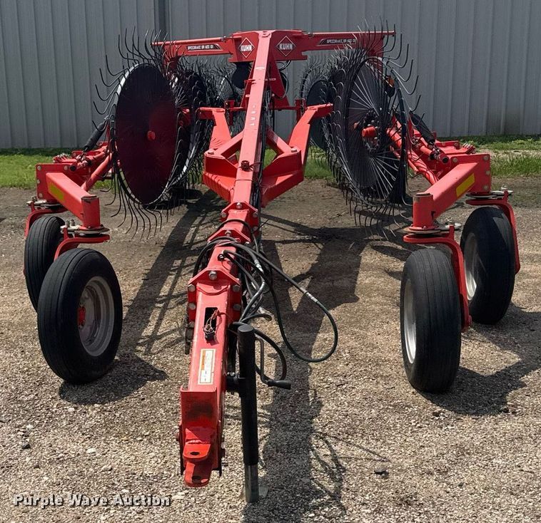 image for item EG6568 Kuhn SR600 GII hay rake