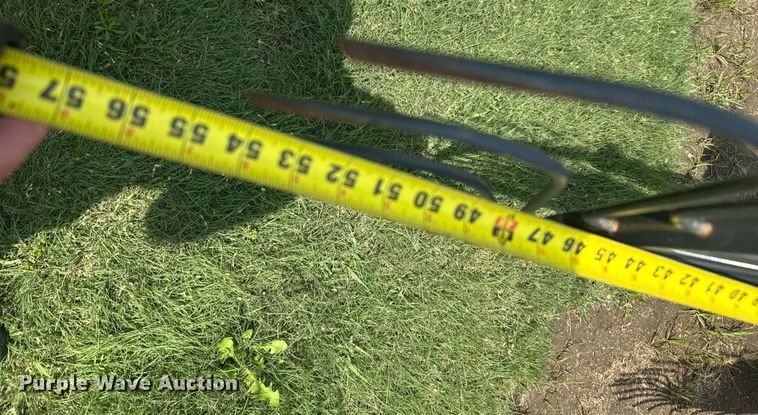 image for item EG6568 Kuhn SR600 GII hay rake