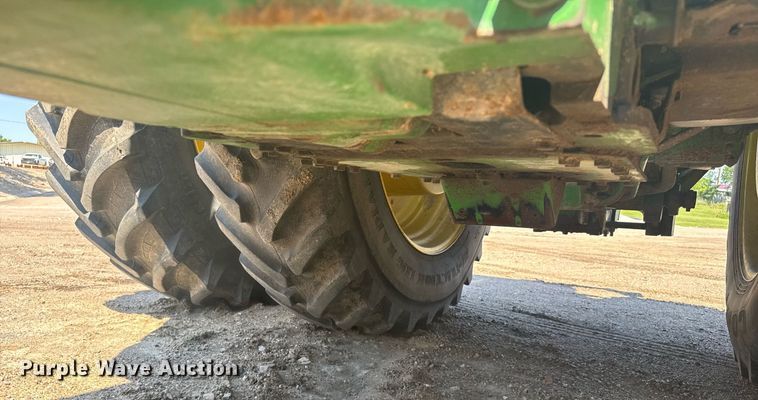 image for item EG6579 1997 John Deere 8300 MFWD tractor