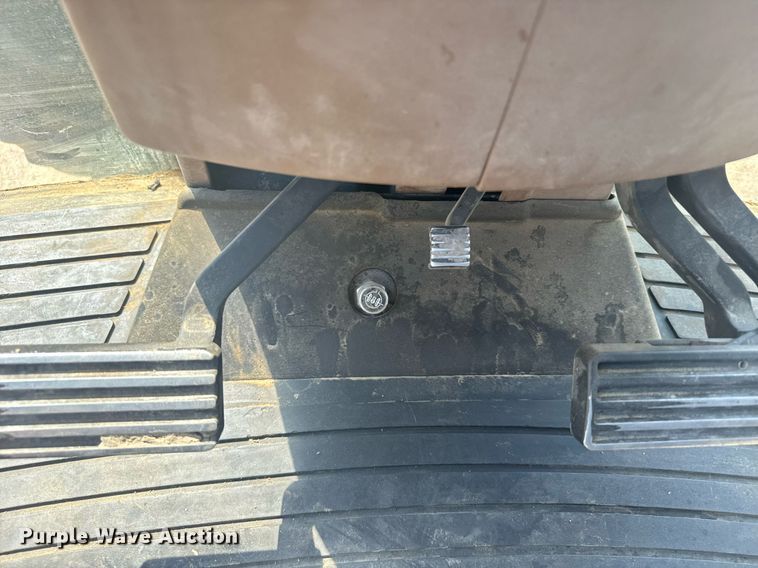 image for item EG6579 1997 John Deere 8300 MFWD tractor