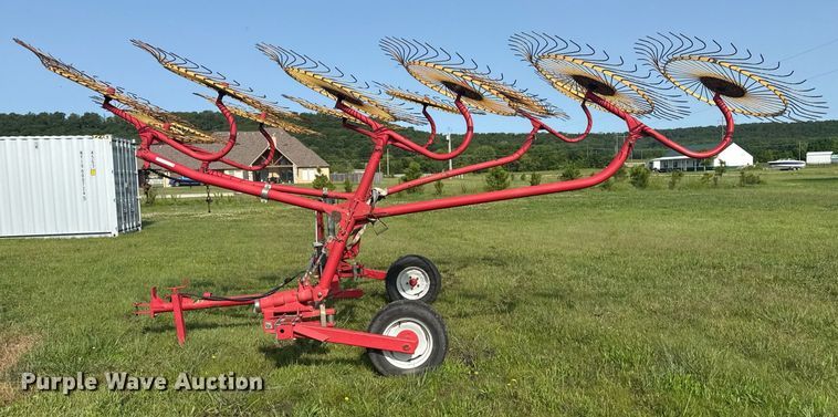 image for item EG8074 Tonutti RCS12 hay rake