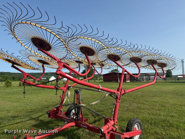 image for item EG8074 Tonutti RCS12 hay rake