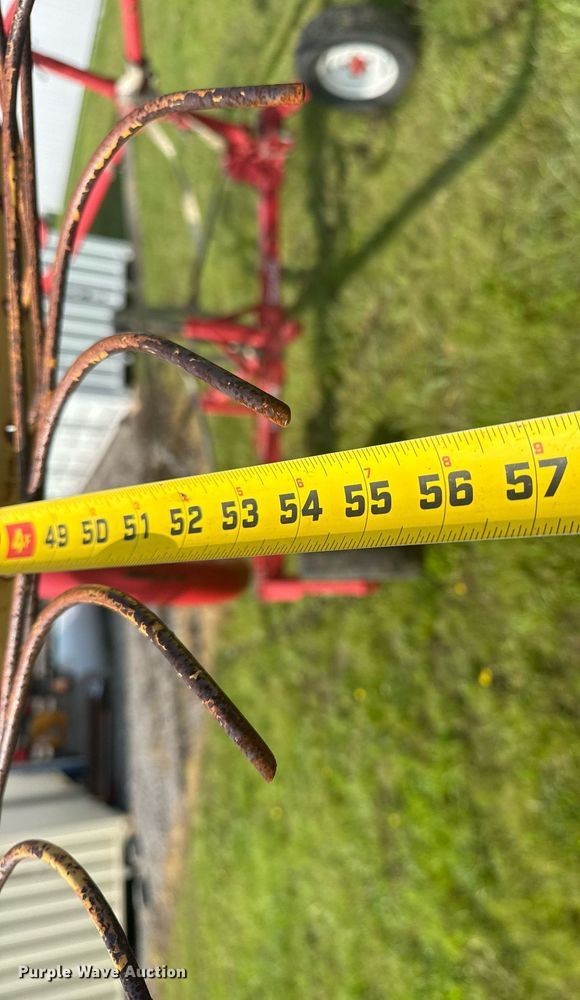 image for item EG8074 Tonutti RCS12 hay rake